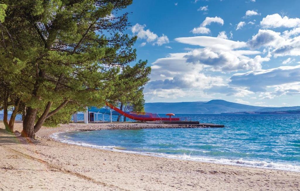 Holiday Home Aqua Шмрика Экстерьер фото