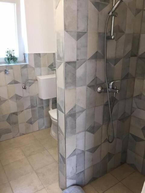 Holiday Home Aqua Шмрика Экстерьер фото